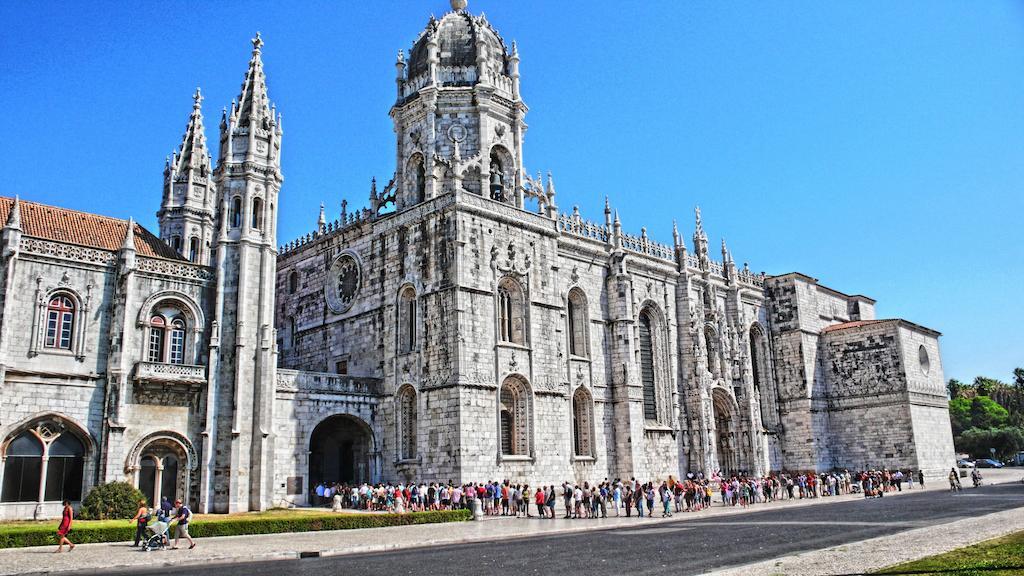 The 8 - Downtown Suites Lisboa Dış mekan fotoğraf The Monastery of Batalha